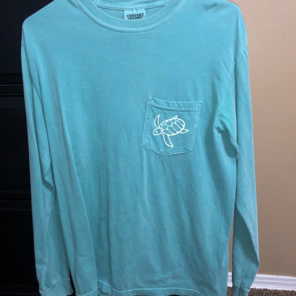 long sleeve t-shirt